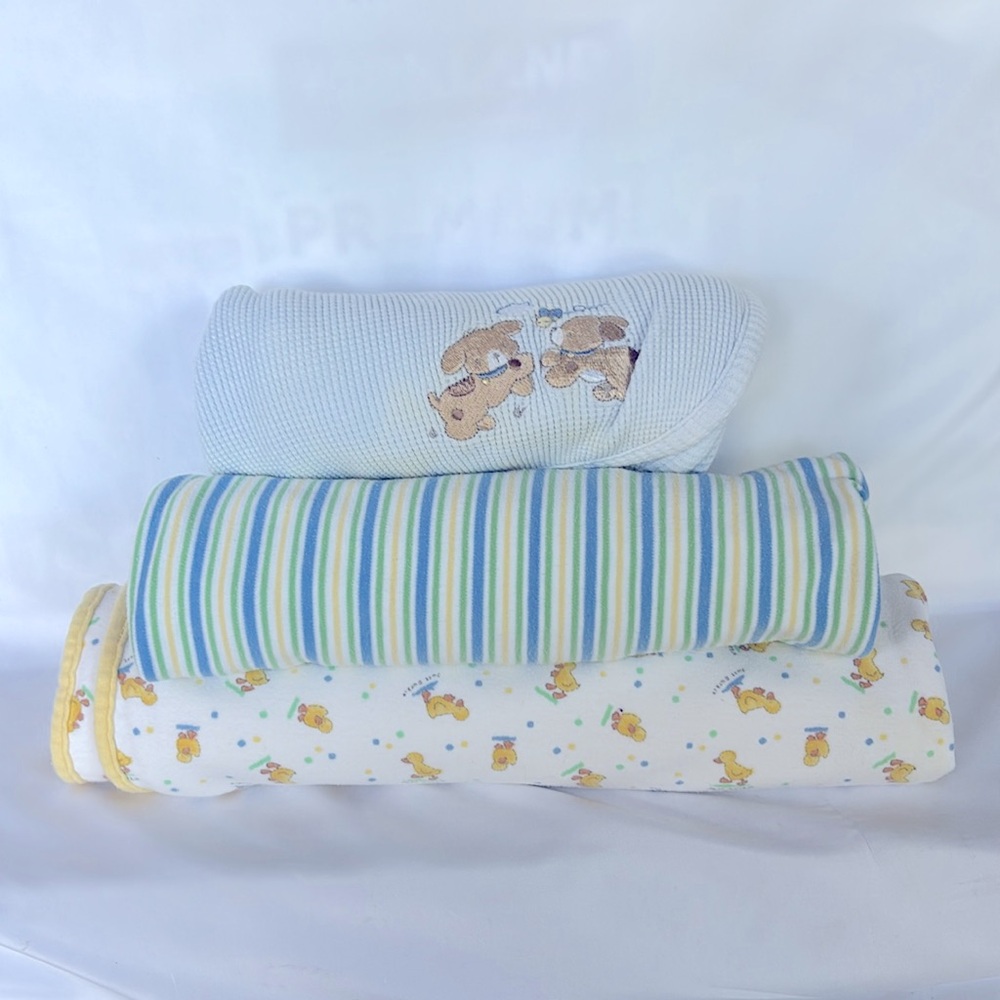 Set Of Three  Pre - Loved  Baby Swaddle Wrap Baby Blue & Green - Picture 2 of 10